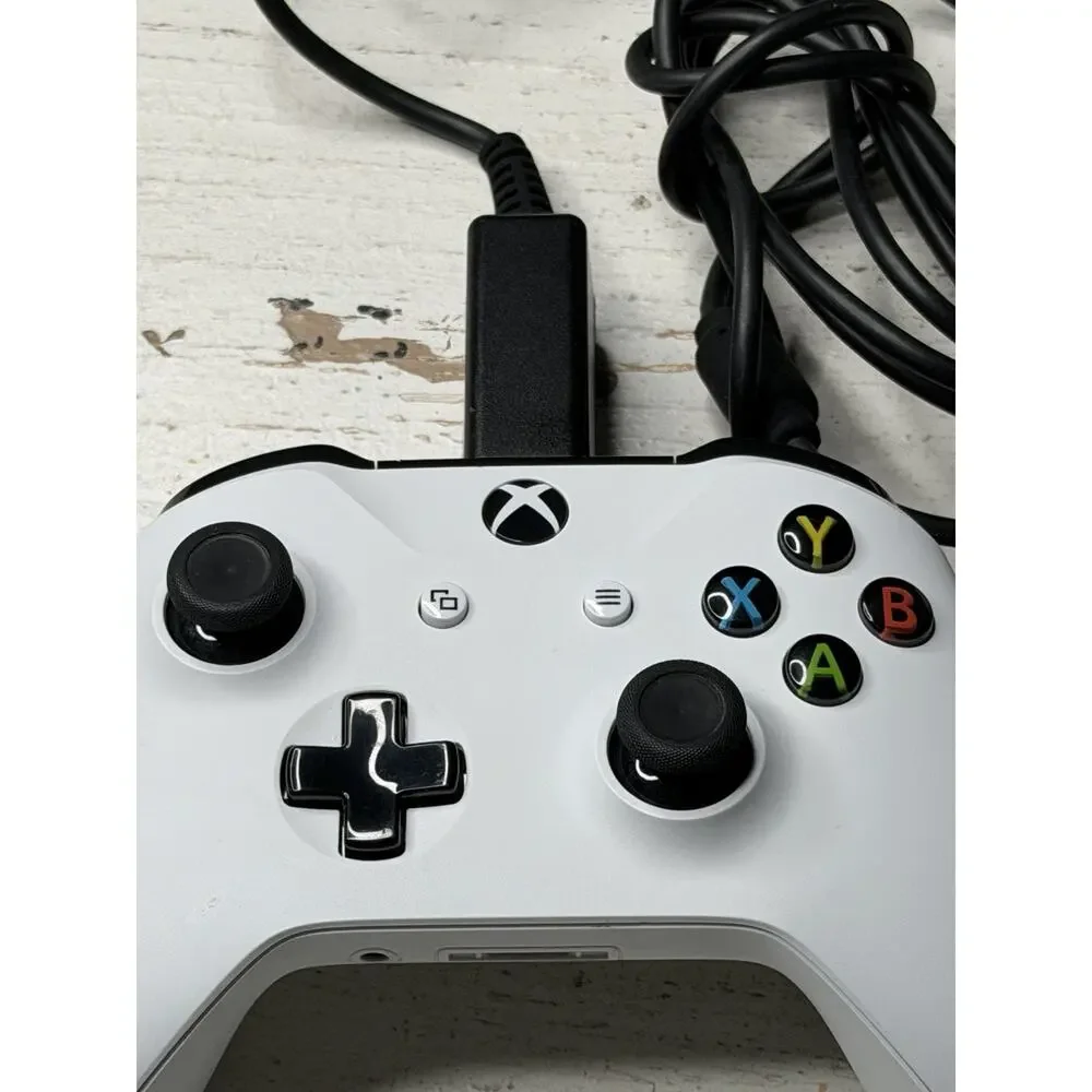 Xbox One White Kiosk Hard Wired Controller Tested ￼